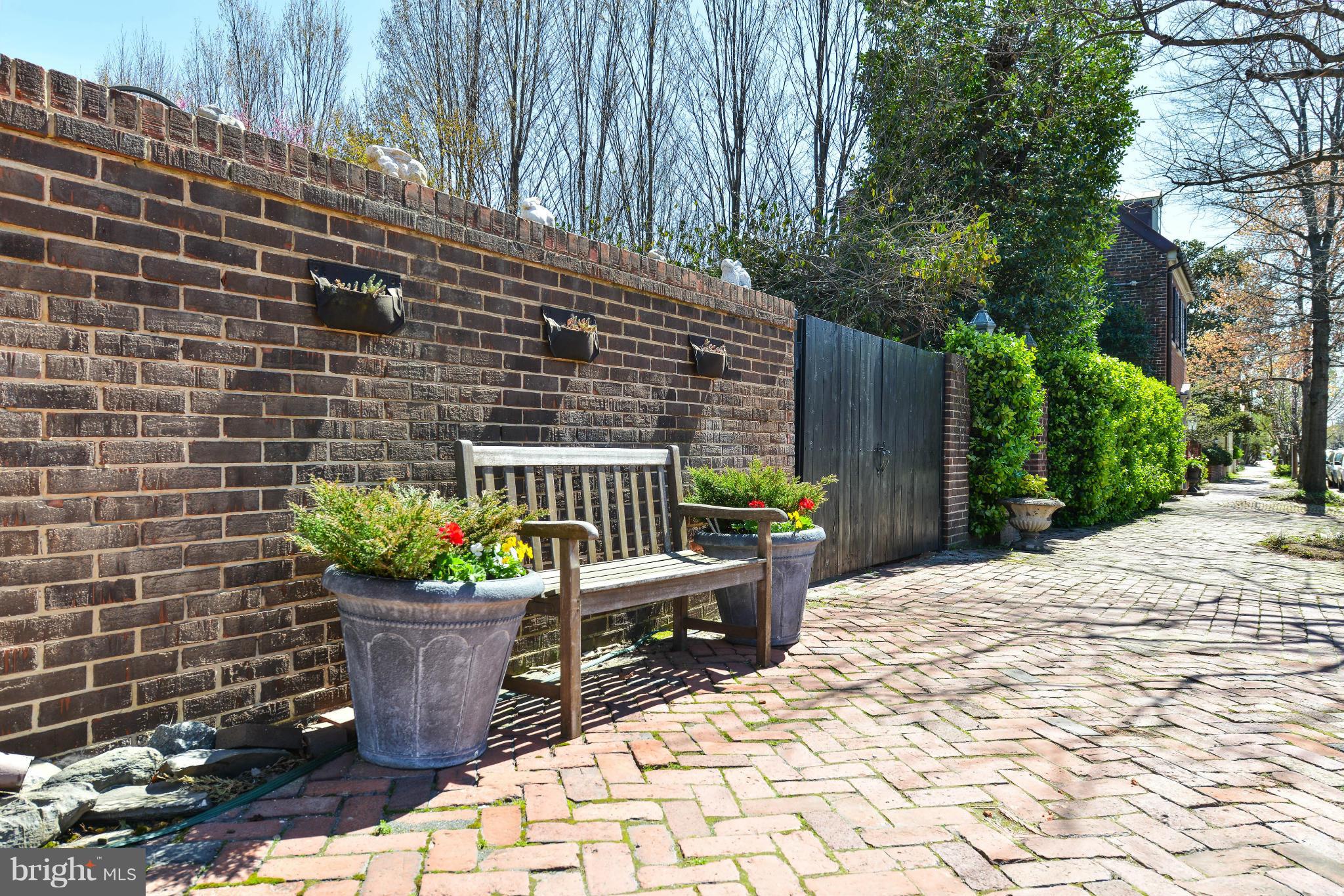 POMMANDER - Residential