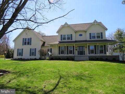 10 SPRING HILL LANE PERKASIE PA 18944