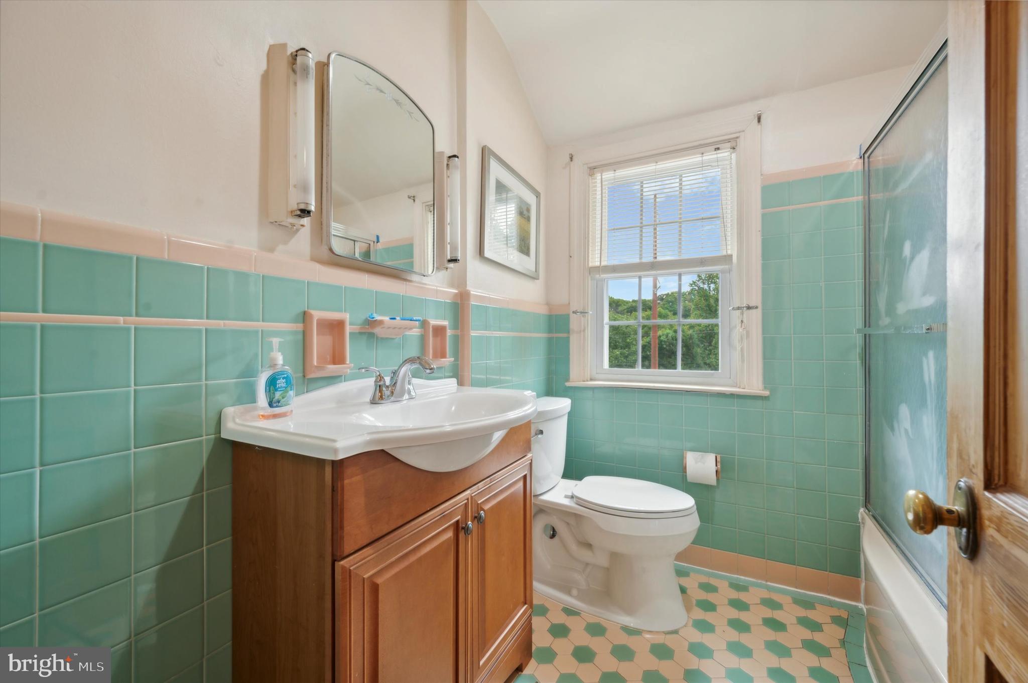 WOODMERE - Residential