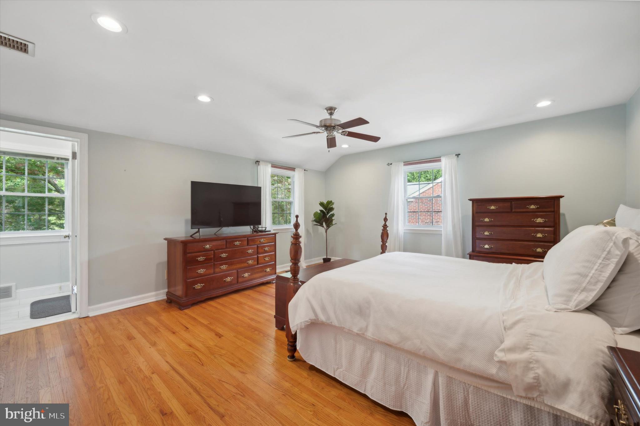 WOODMERE - Residential