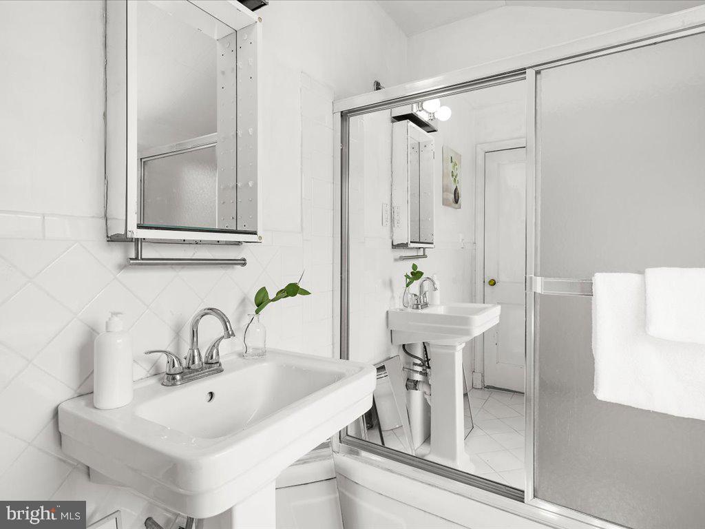 SARGENT KNOLLS - Residential