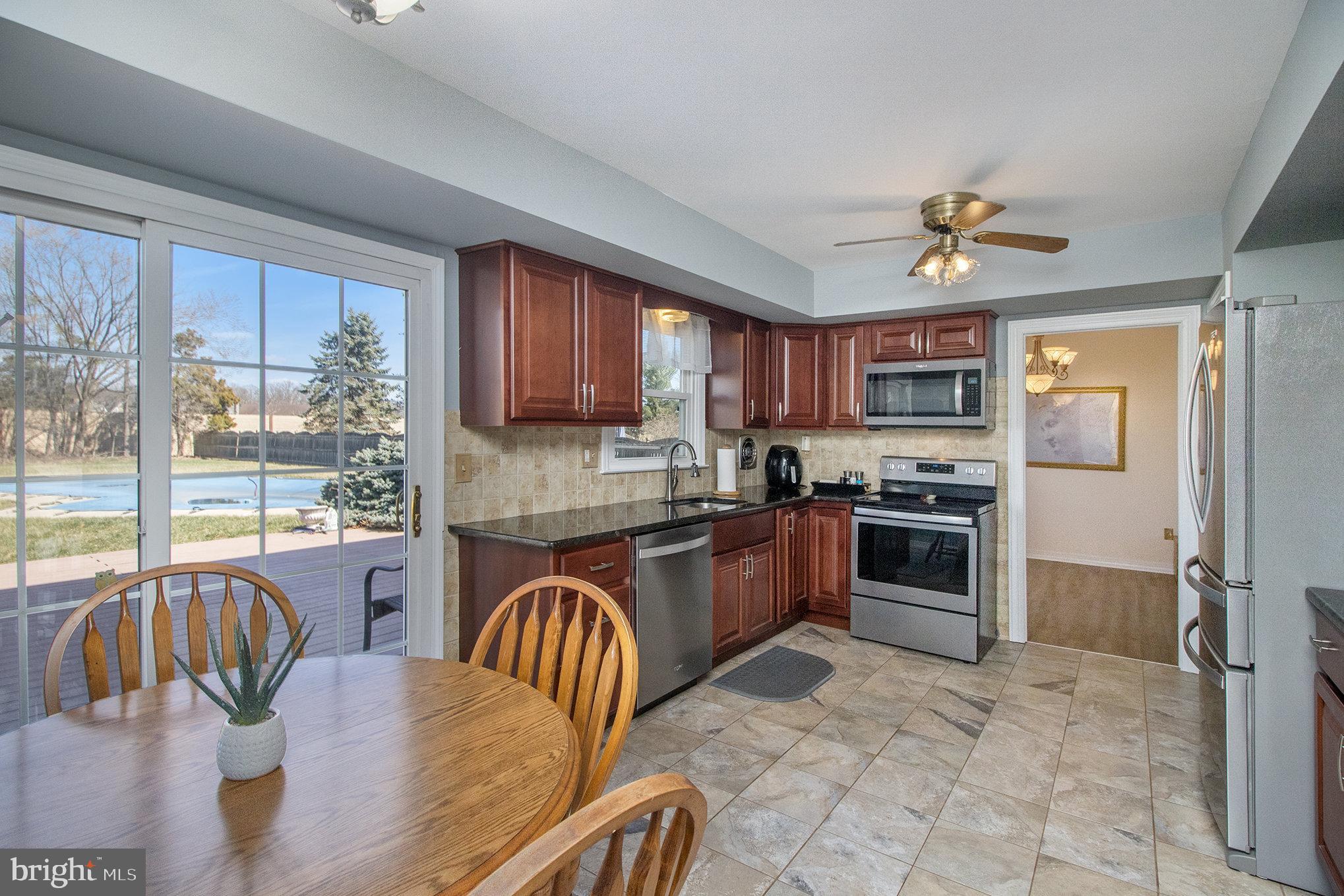 REGENT MANOR - Residential