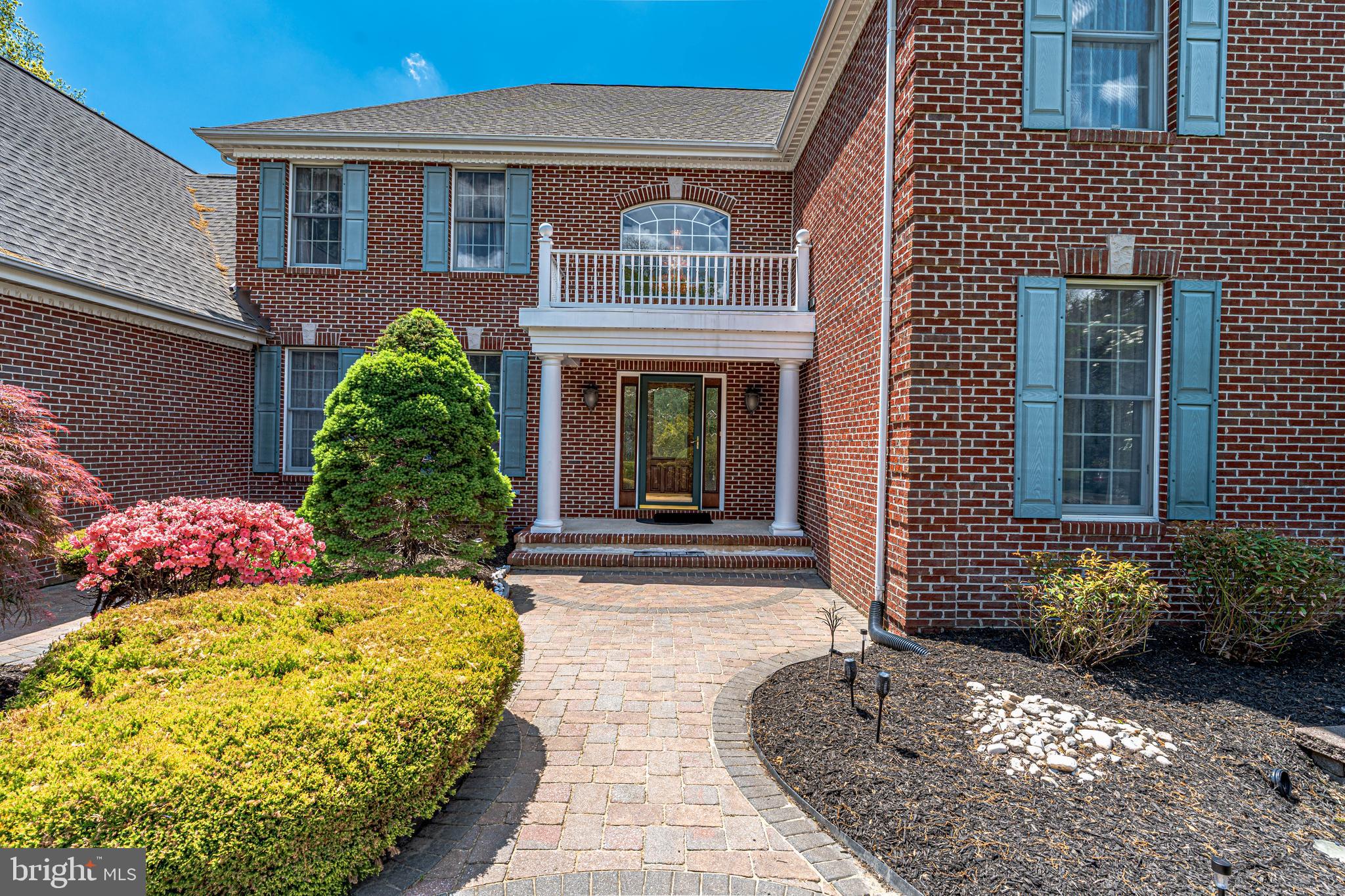 9 NARROW BROOK COURT