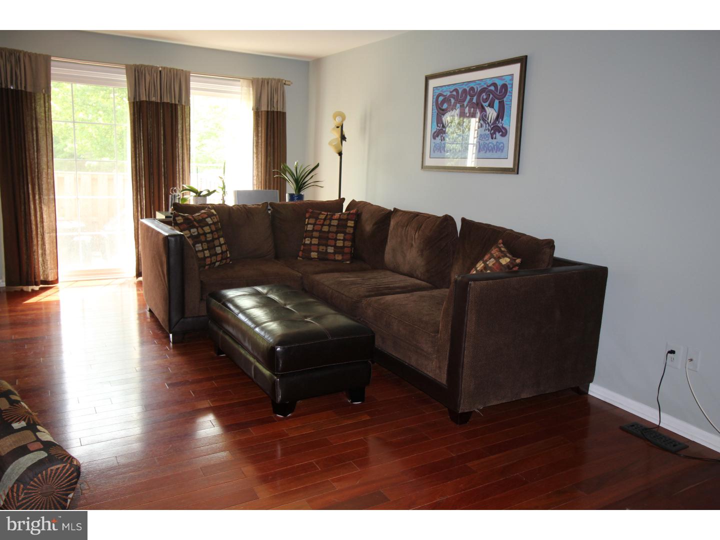 MAKEFIELD GLEN - Residential