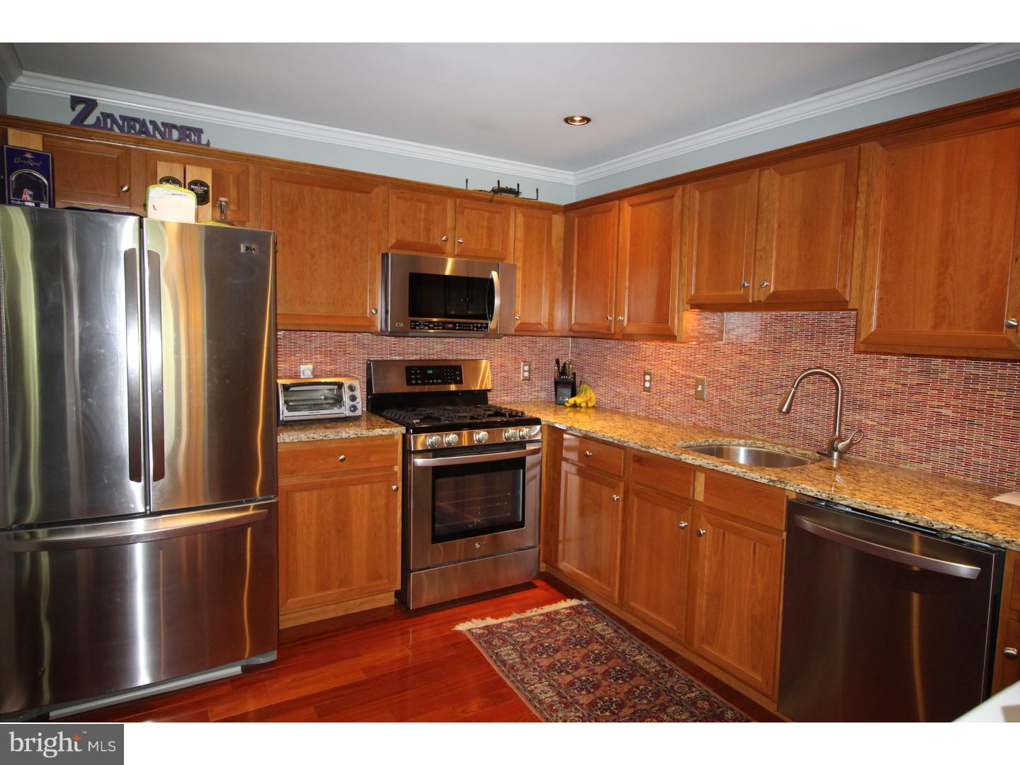 MAKEFIELD GLEN - Residential