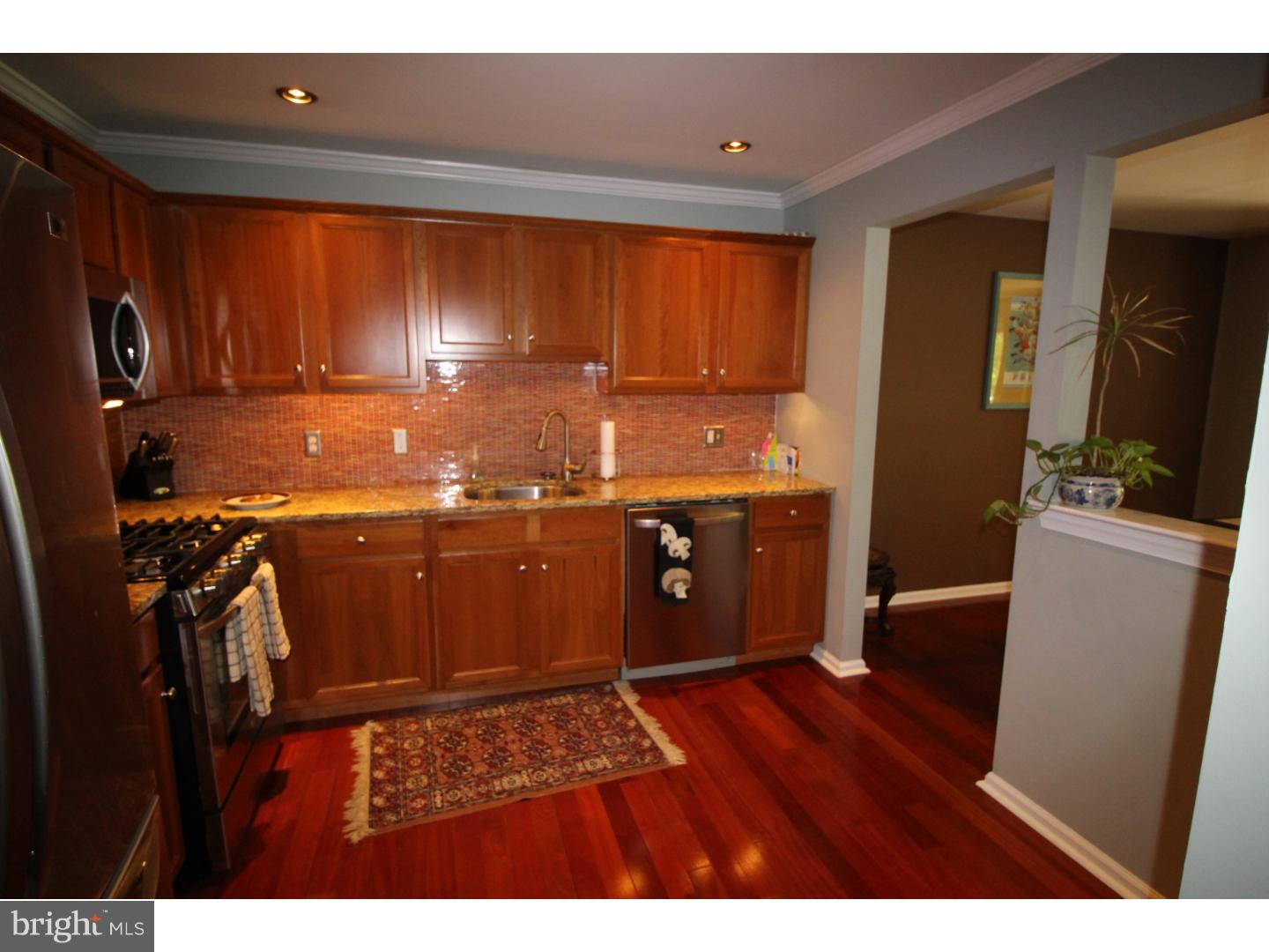 MAKEFIELD GLEN - Residential