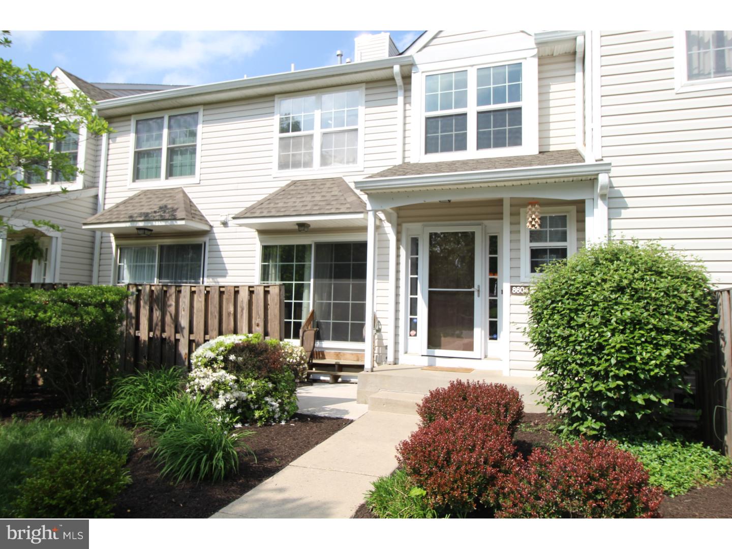 MAKEFIELD GLEN - Residential