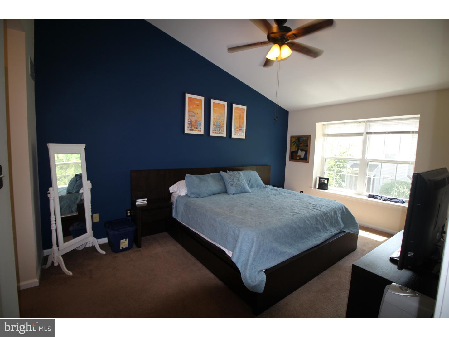 MAKEFIELD GLEN - Residential