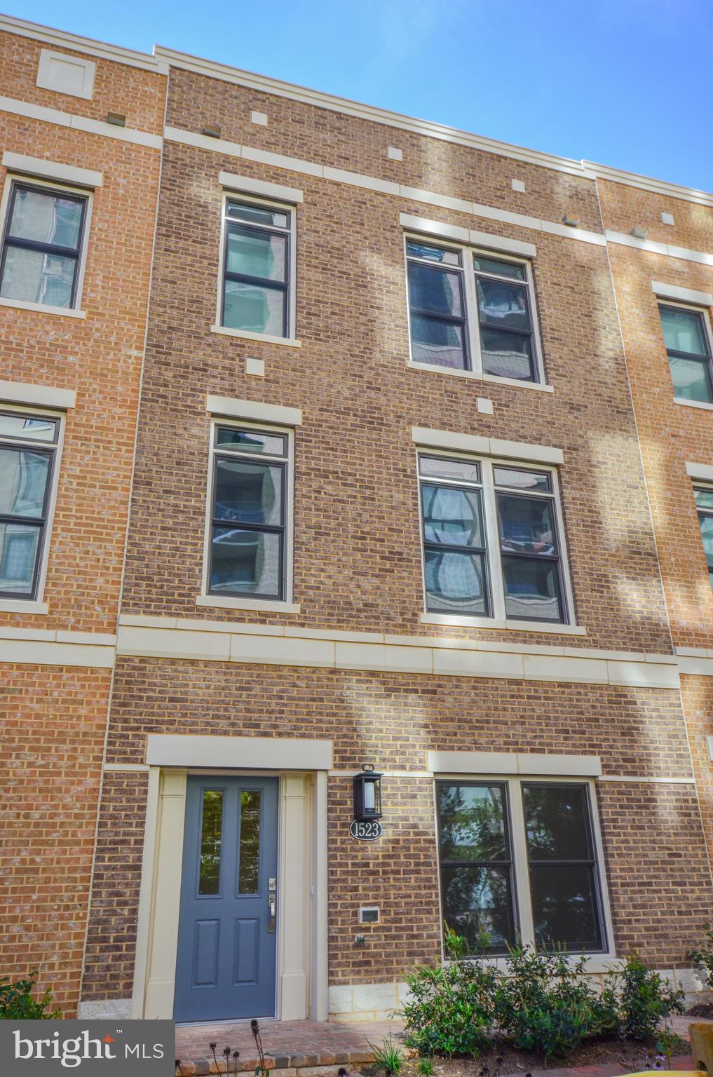 ROSSLYN - Residential