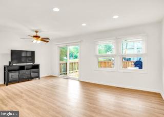 2092 LAKE GROVE LANE