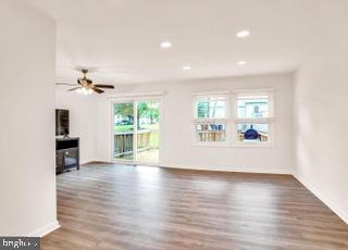 2092 LAKE GROVE LANE