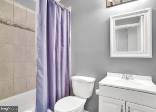 CROFTON MEADOWS - Residential