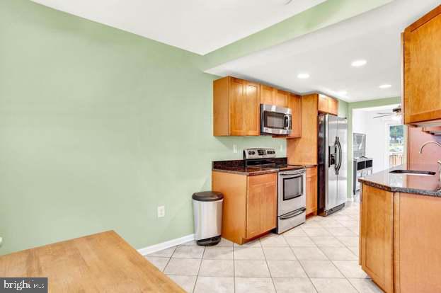 CROFTON MEADOWS - Residential