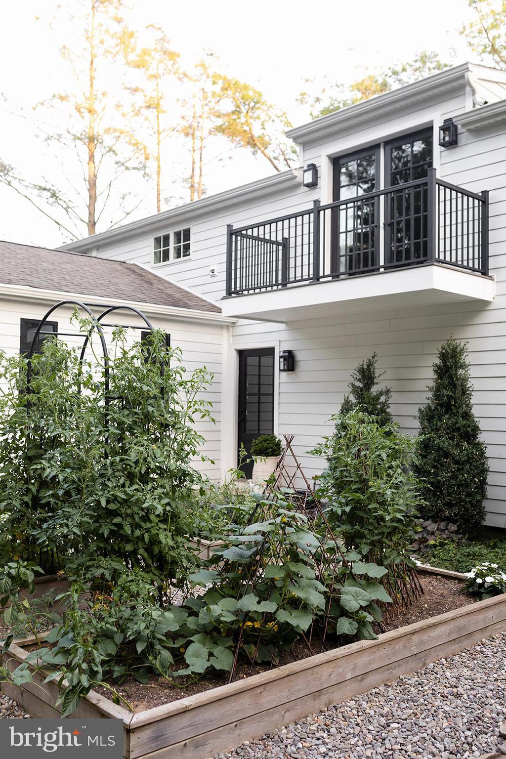 CONESTOGA WOODS - Residential