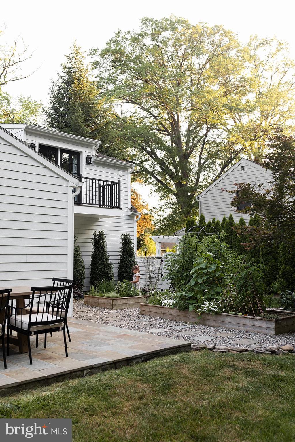 CONESTOGA WOODS - Residential