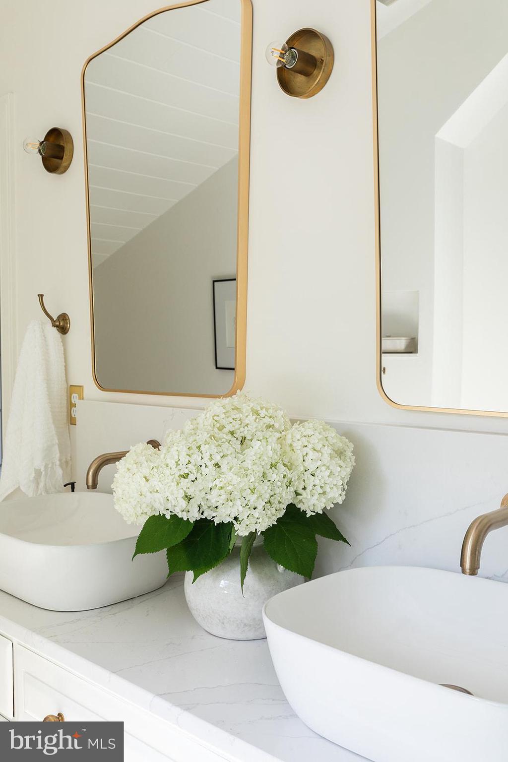 CONESTOGA WOODS - Residential