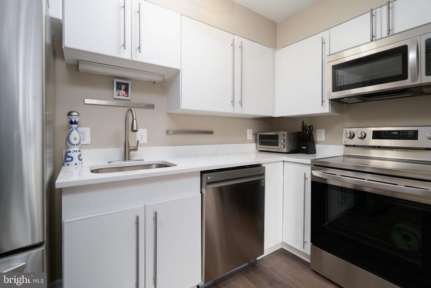 ***Available June 1st***Enjoy this  FULLY FURNISHED and renovated studio apartment in the perfect space and location. This unit comes with brand new stylish flooring throughout, white quartz countertops in the kitchen, a large walk-in closet with custom shelving and an in-unit washer and dryer. The Observatory of Georgetown is an ideally located building offering 24 hour concierge, outdoor pool, rooftop deck, large gym and spacious social room. Steps to the Trader Joe's right next door and close to Whole Foods, Georgetown University, CVS, many restaurants and a variety of boutique shops.  Also conveniently located by bus transit for Georgetown University access.

Underground parking space available for $120/month (#135 on G4). One pet allowed on a case by case with max weight of 20 lbs. Available June 1st.  Weekday move in fee: $200 / Weekday move out fee: $200 / Saturday are $400 each way $750 Elevator Use Fee Refundable Deposit for Move In and Move Out. Tenant pays electric and internet.