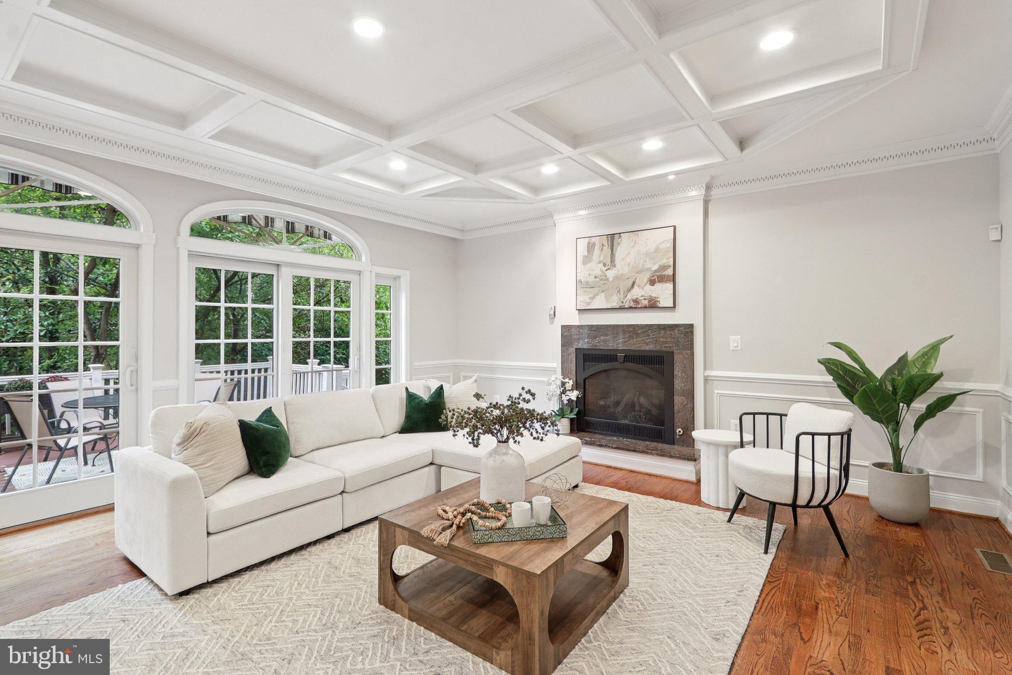 CLARENDON - Residential