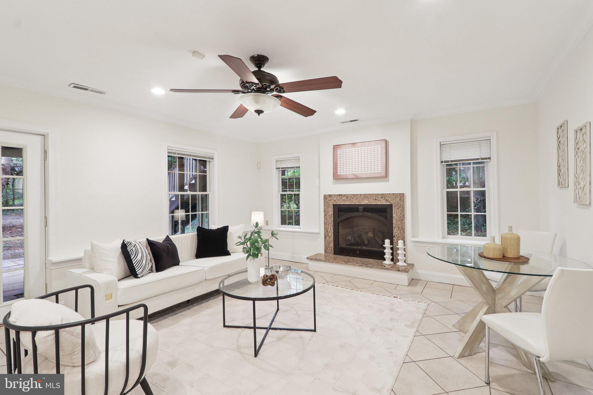 CLARENDON - Residential