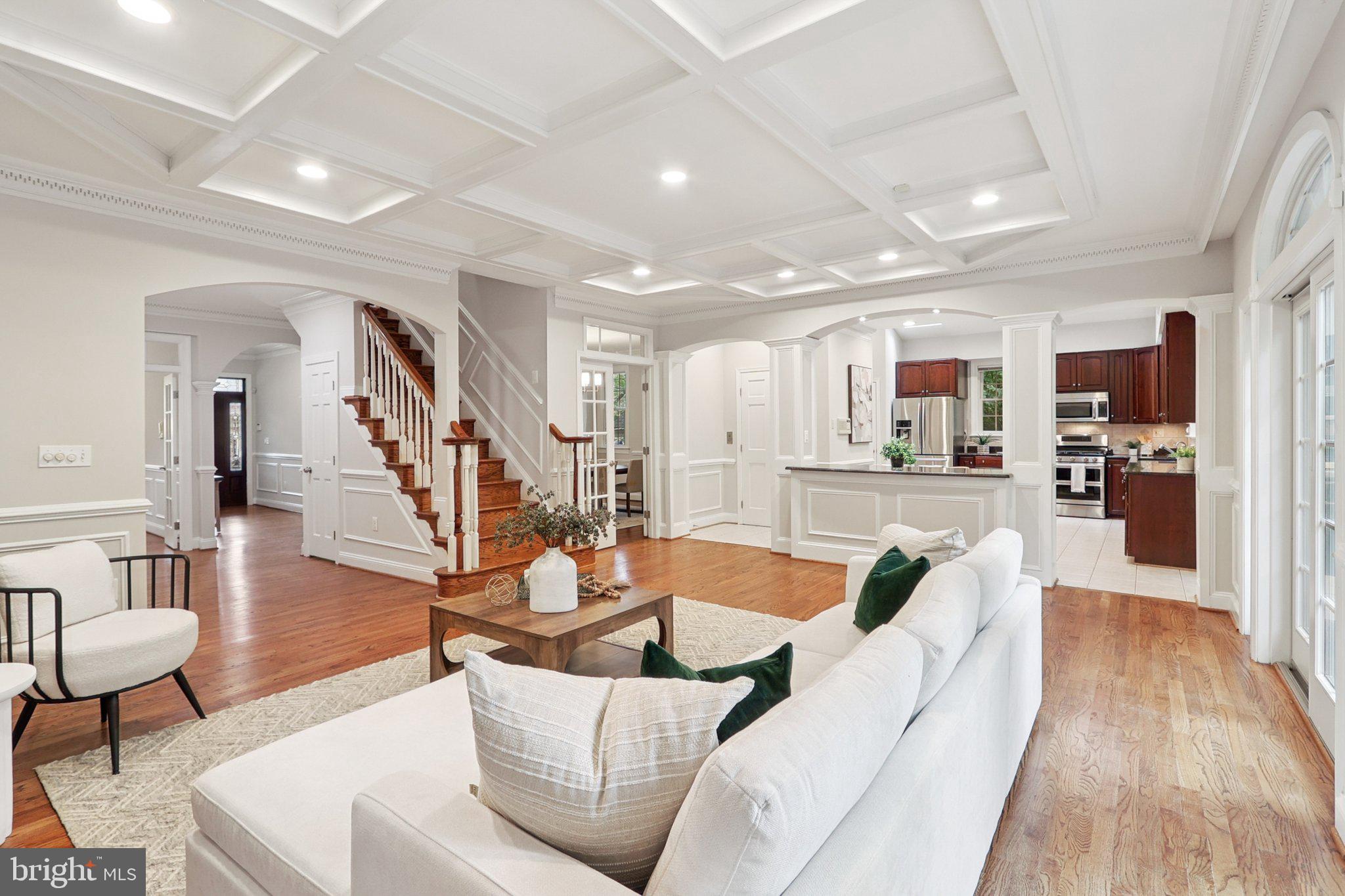 CLARENDON - Residential