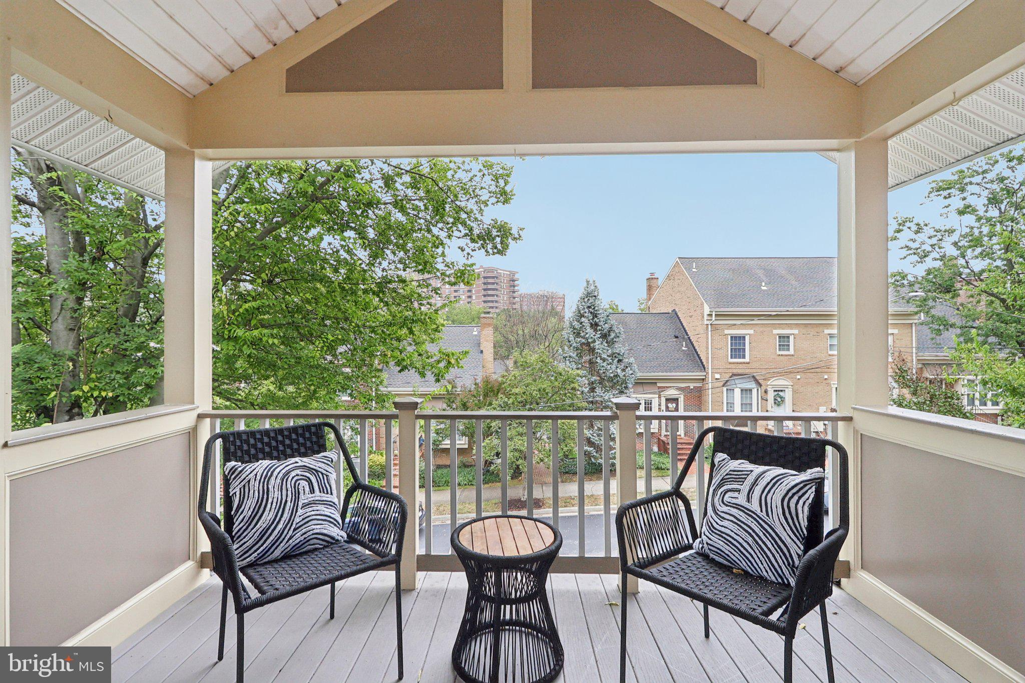 CLARENDON - Residential