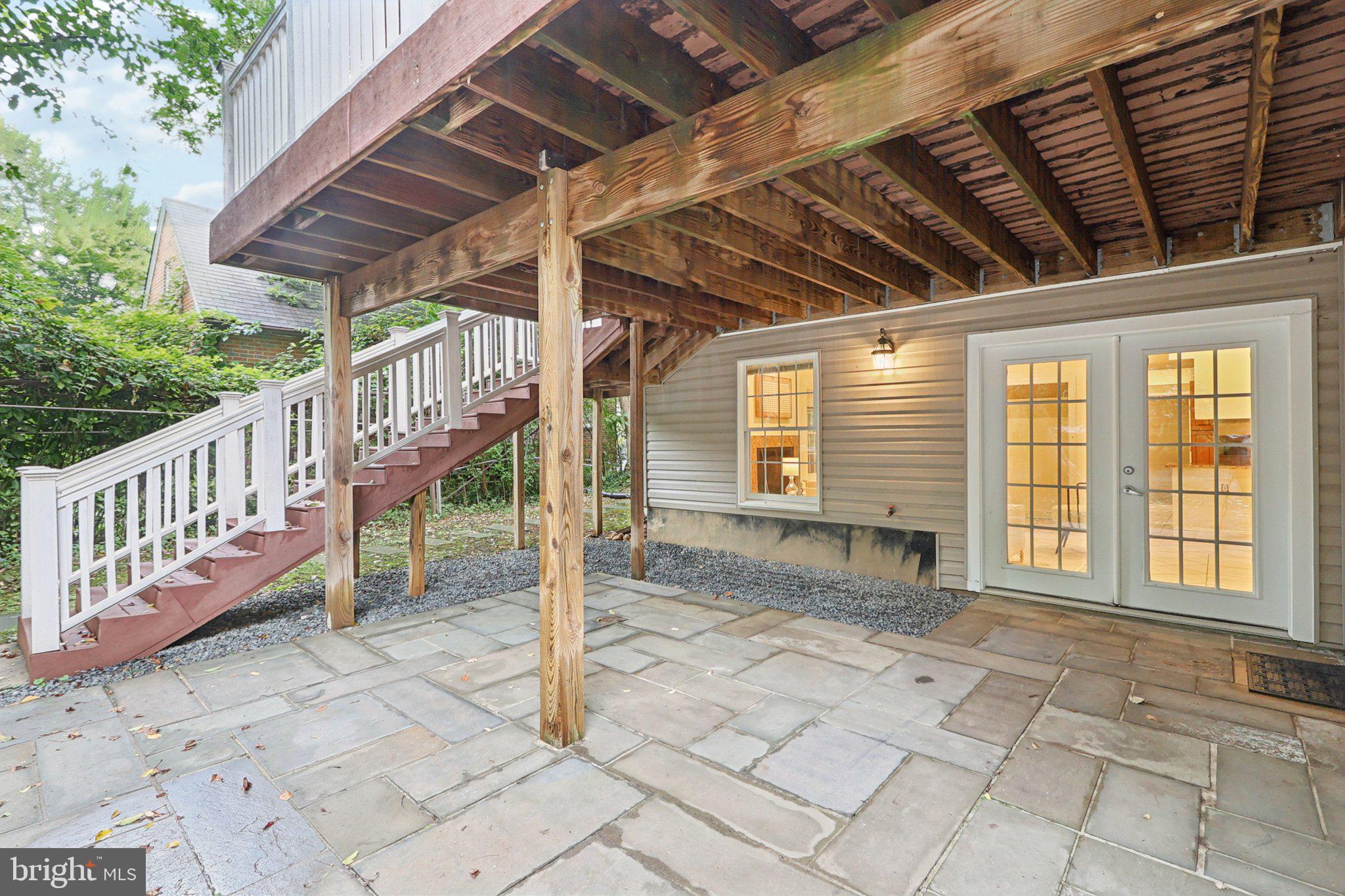 CLARENDON - Residential