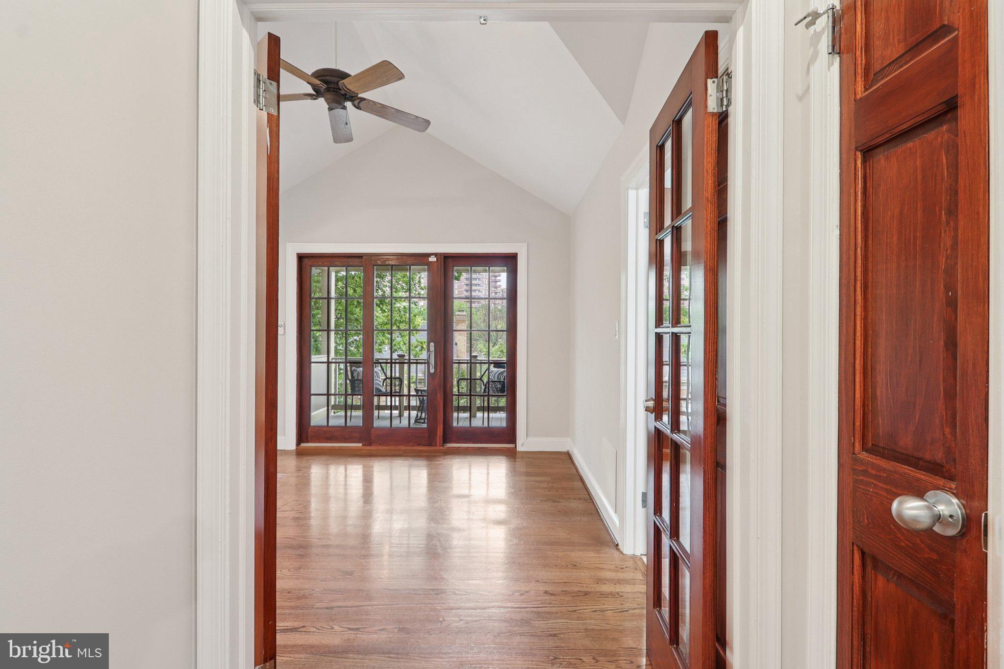 CLARENDON - Residential