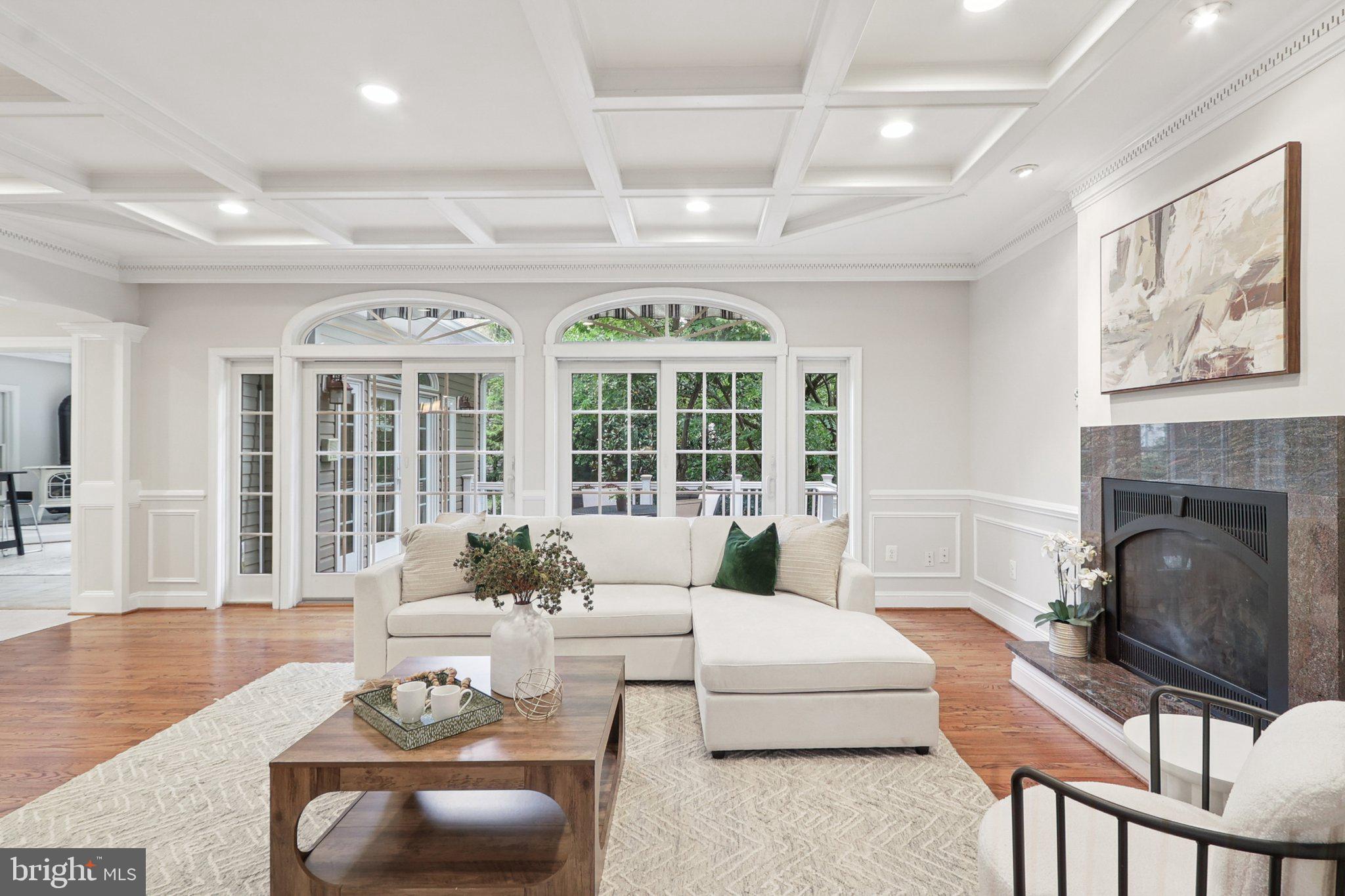 CLARENDON - Residential