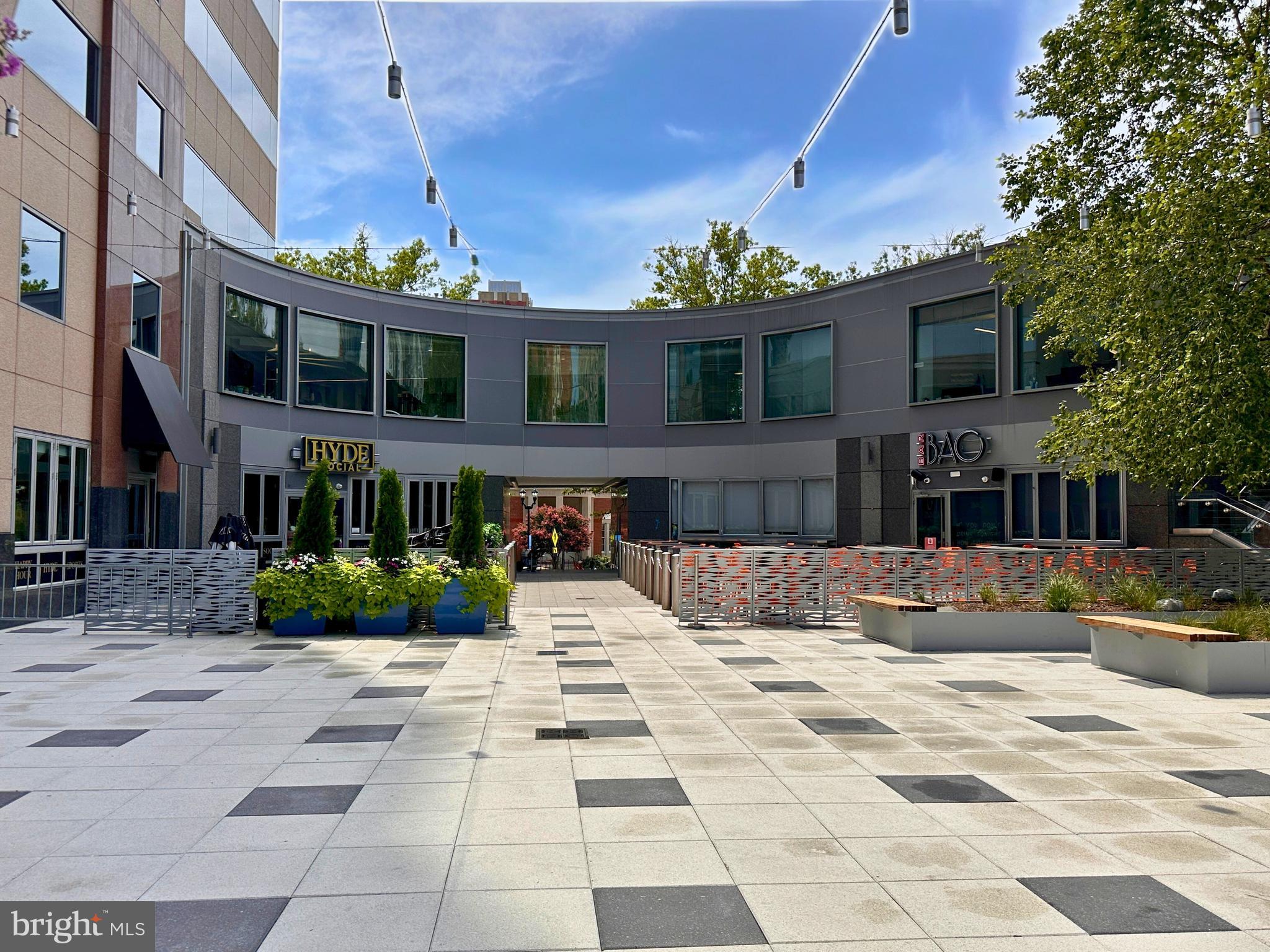 CLARENDON - Residential