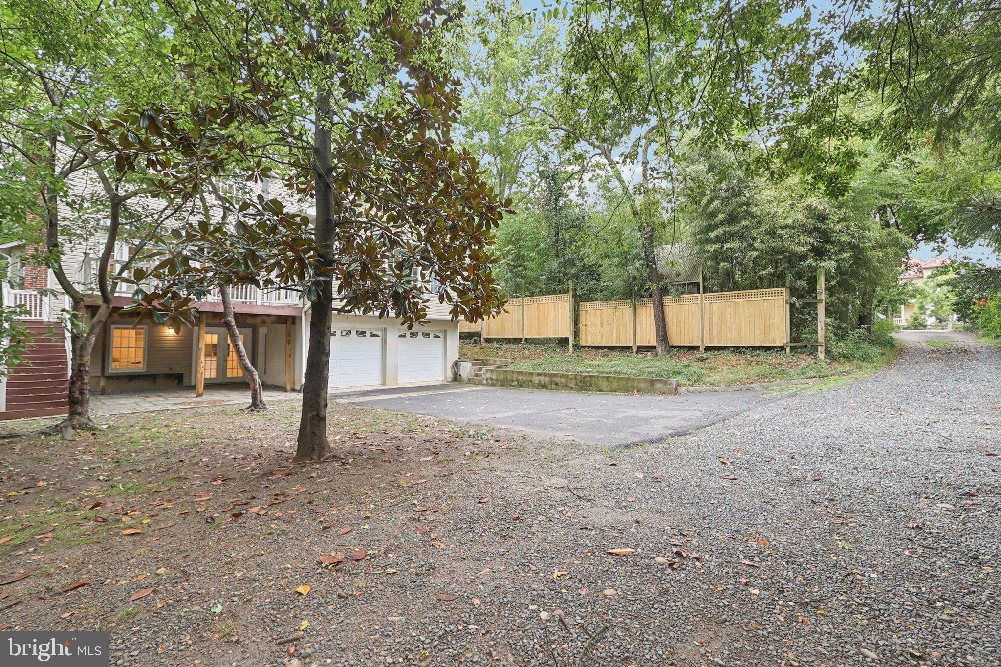 CLARENDON - Residential