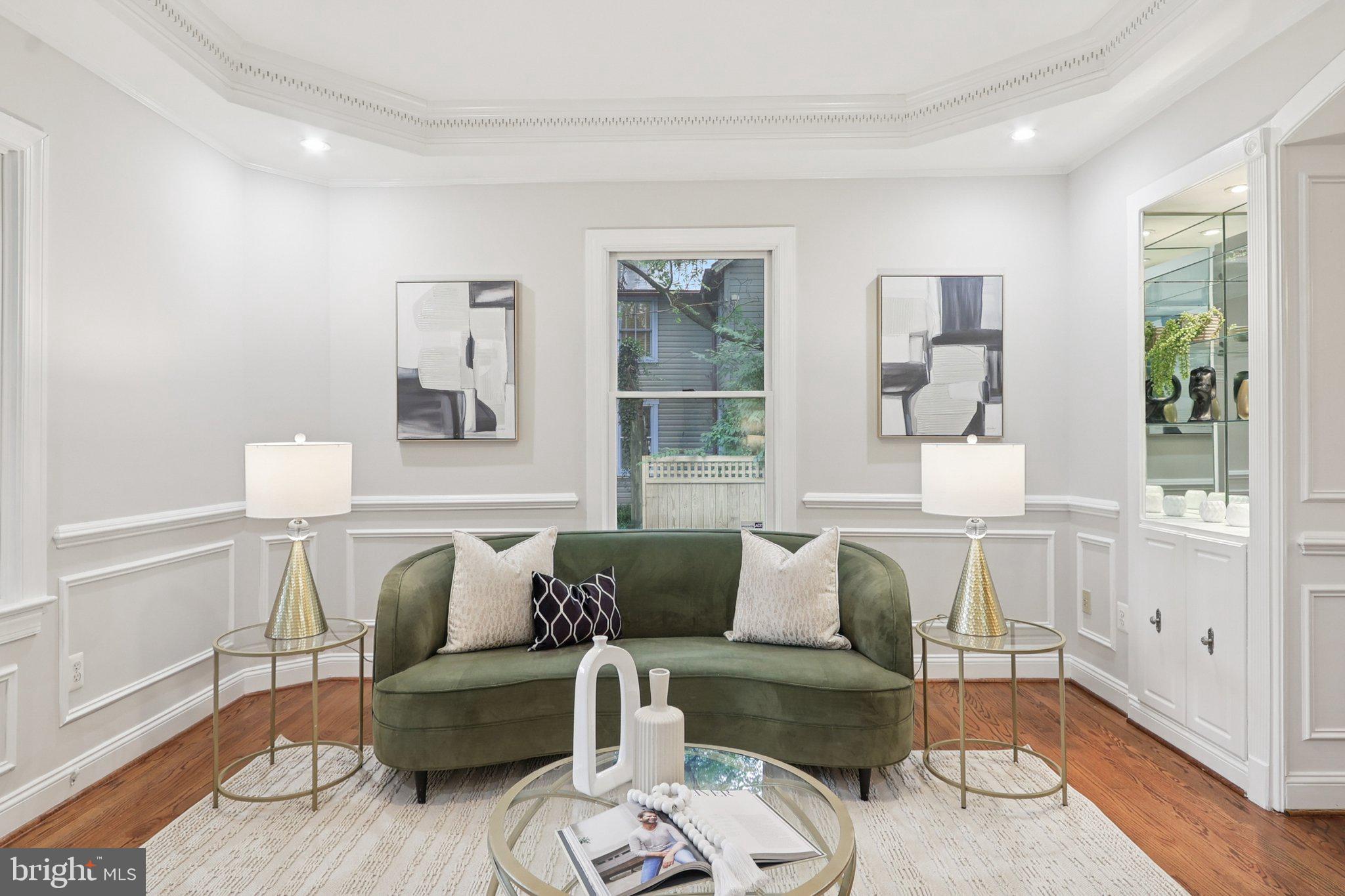 CLARENDON - Residential