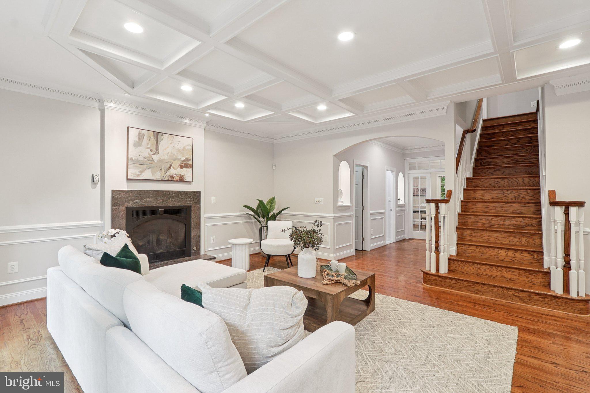 CLARENDON - Residential