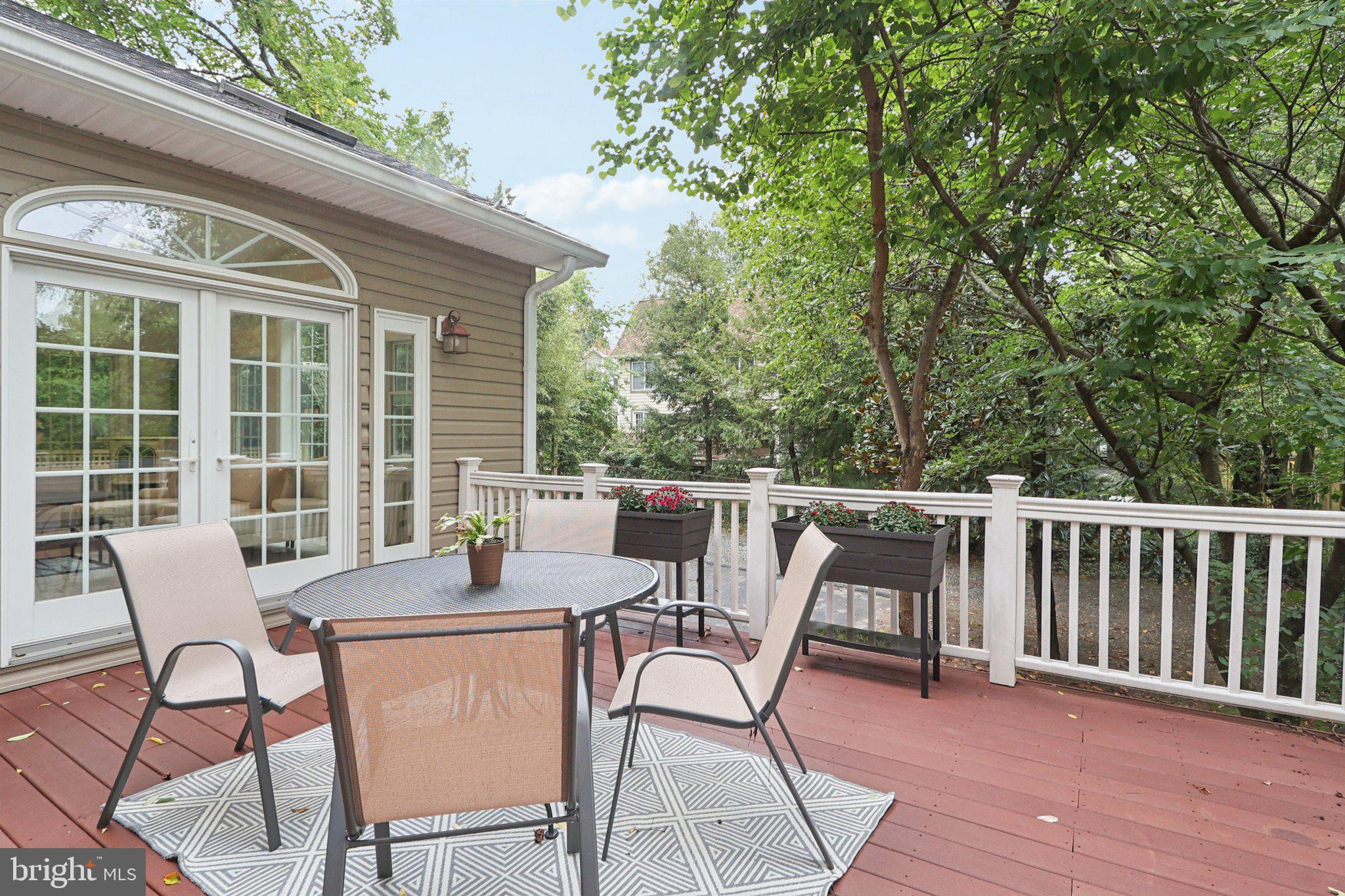 CLARENDON - Residential