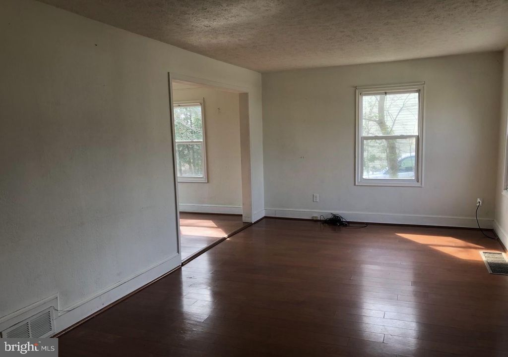 Photo of 46695 Yorktown Road, LEXINGTON PARK, MD 20653 (MLS # MDSM2027894)