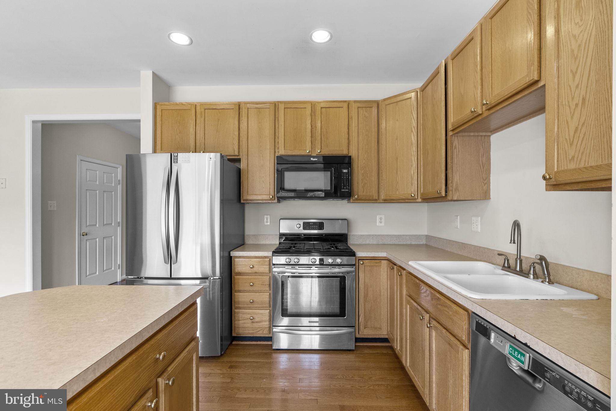 WELLINGTON TRACE - Residential