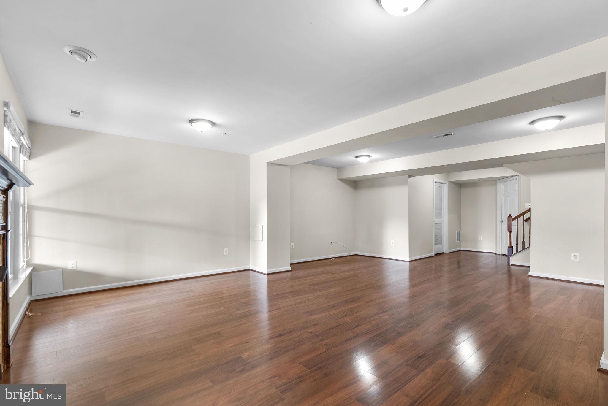 WELLINGTON TRACE - Residential