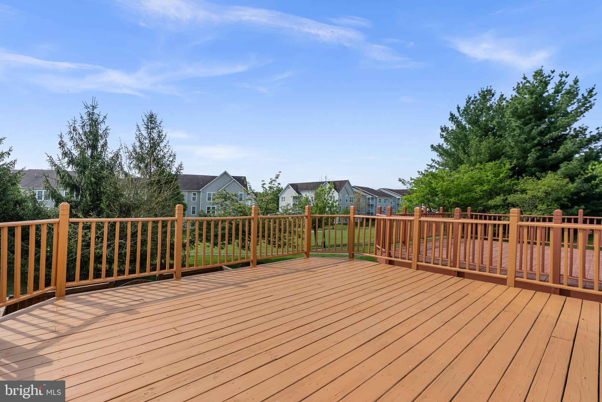 WELLINGTON TRACE - Residential