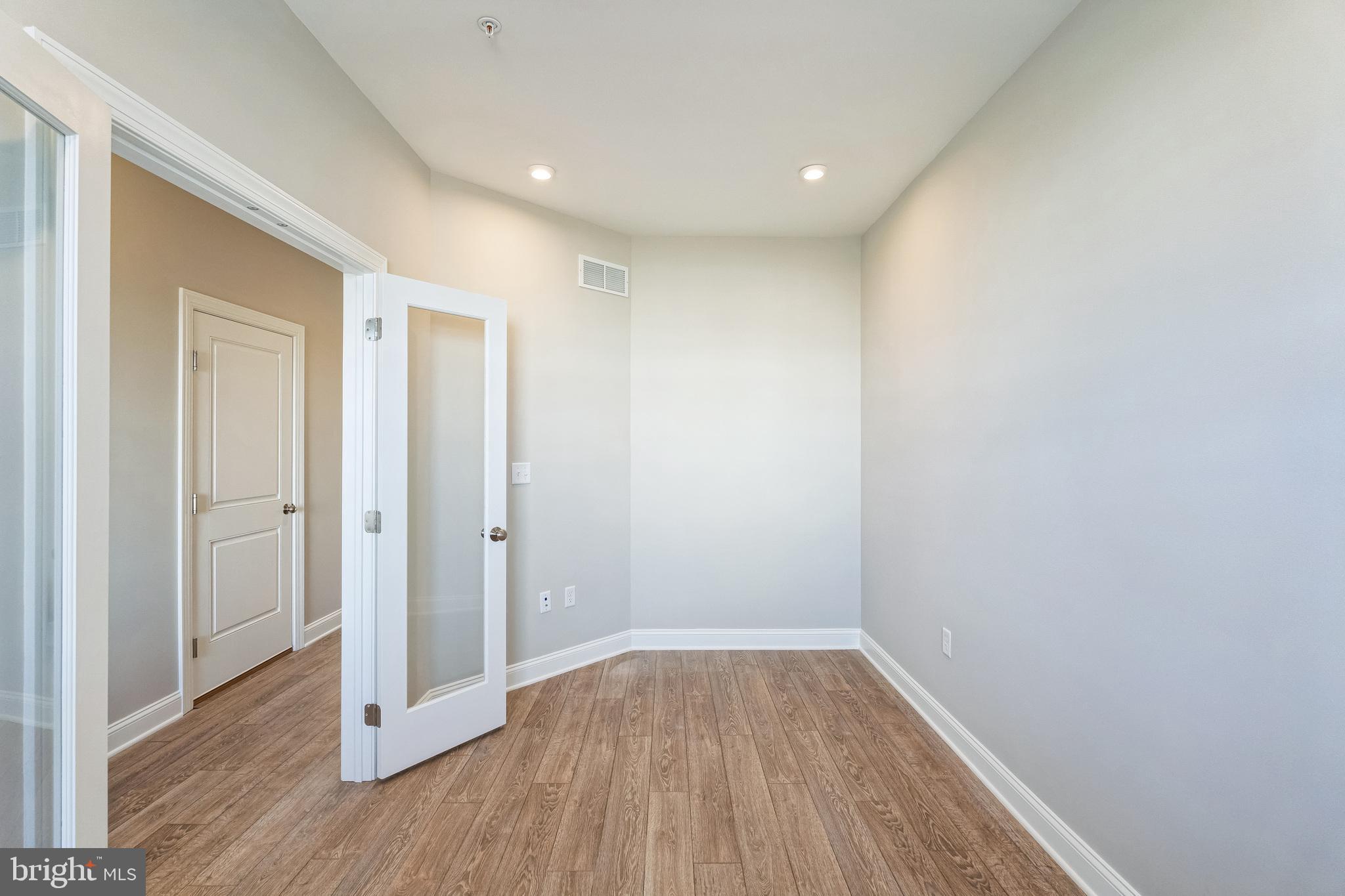 IRONWOOD - Residential Lease