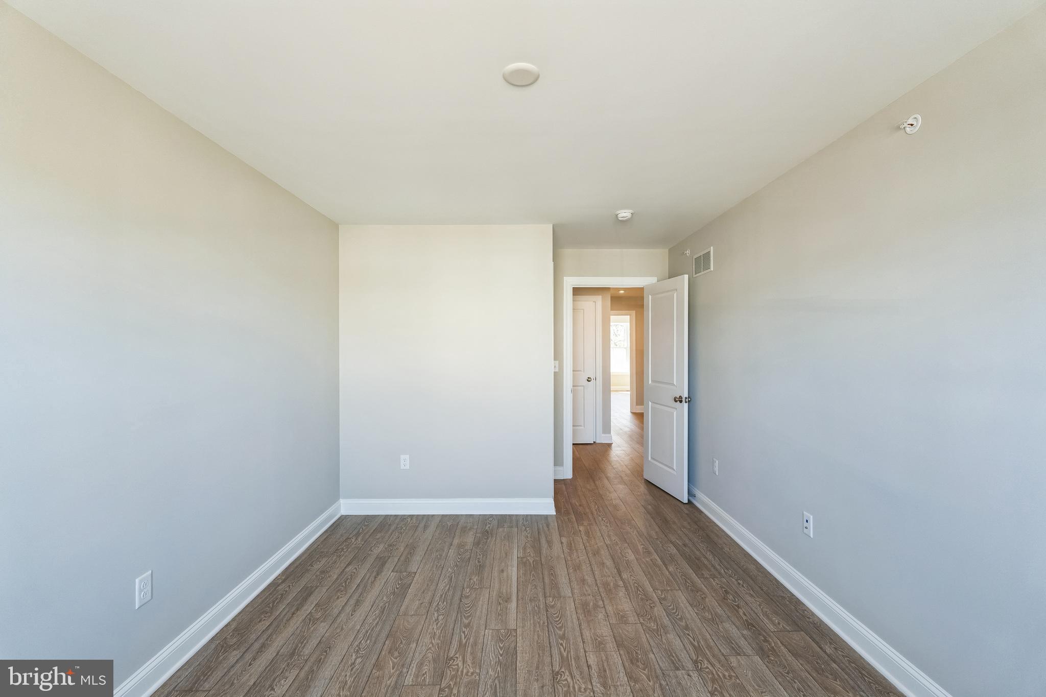 IRONWOOD - Residential Lease