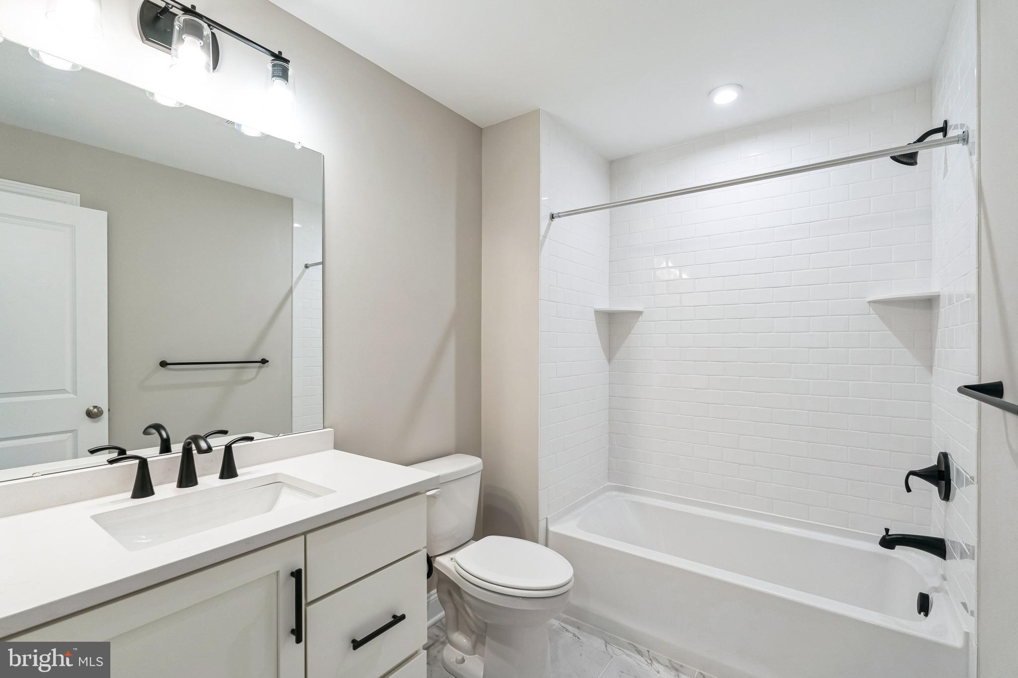 IRONWOOD - Residential Lease