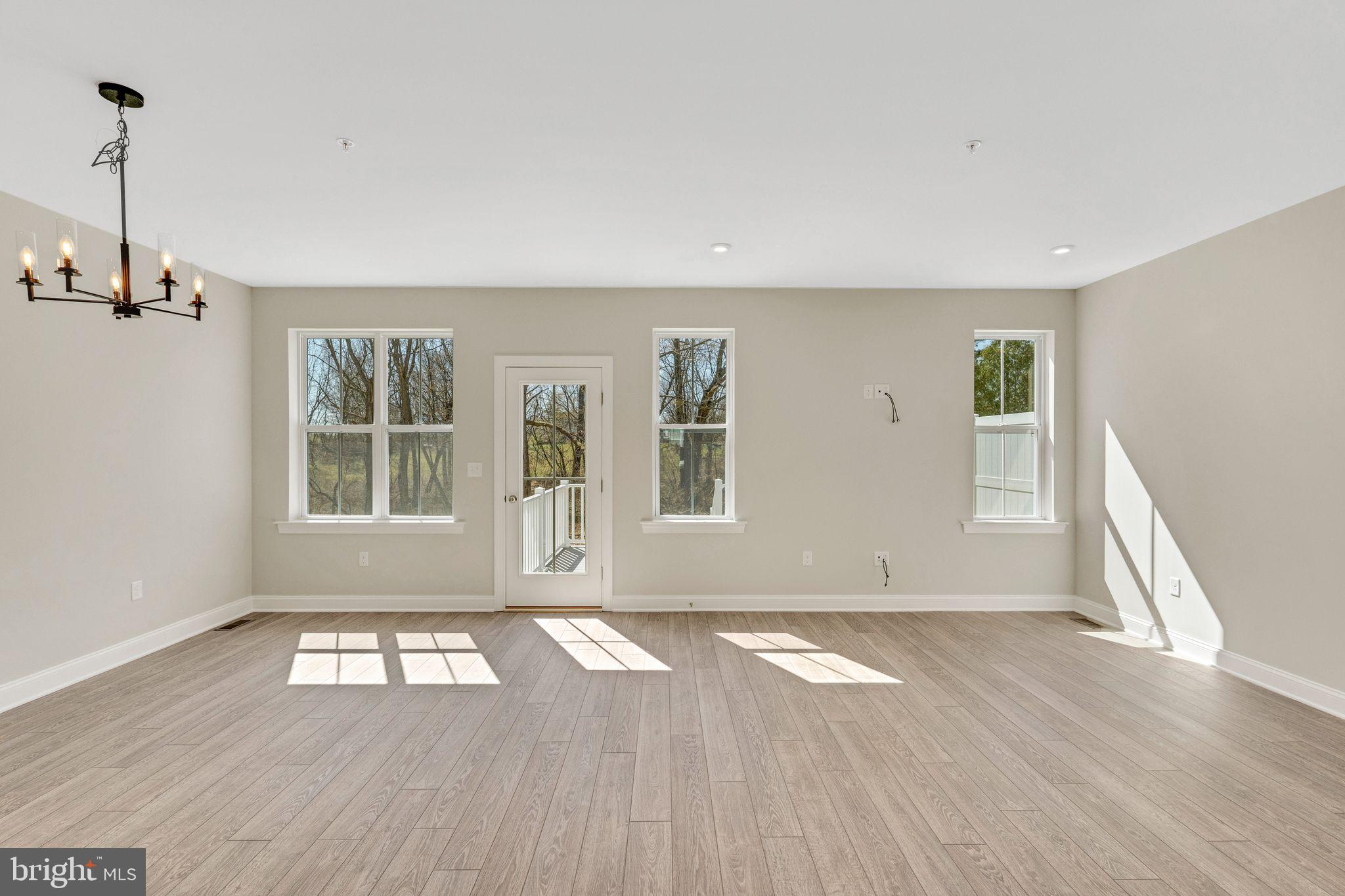 IRONWOOD - Residential Lease