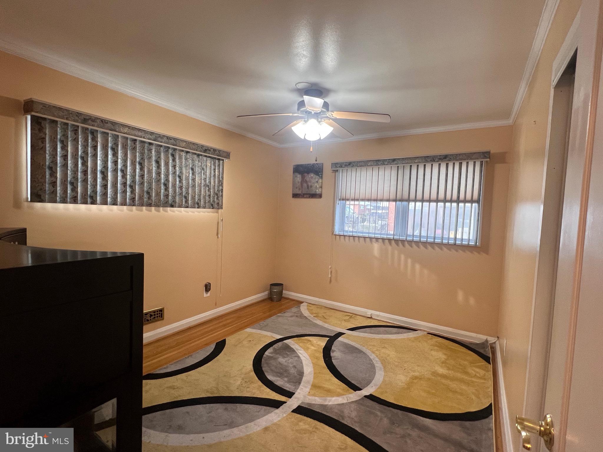 WINDSOR  MILL - Residential