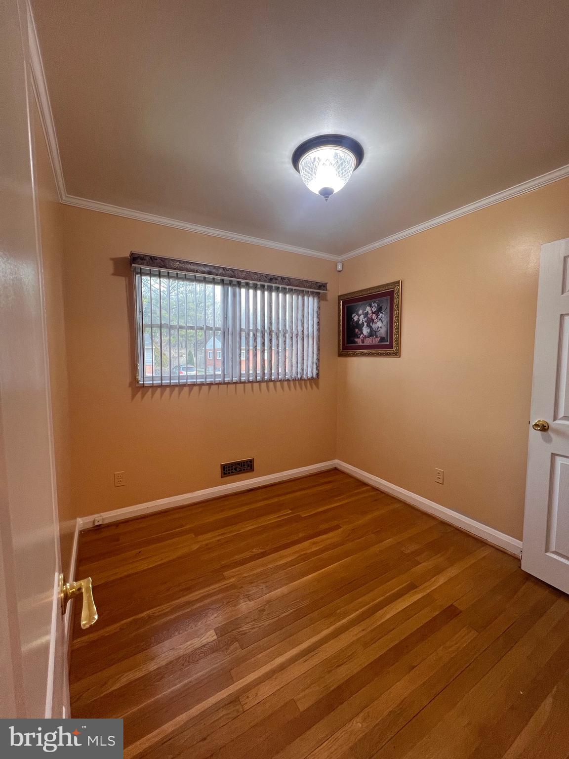 WINDSOR  MILL - Residential