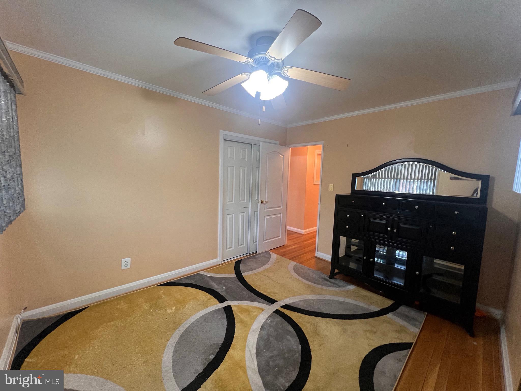 WINDSOR  MILL - Residential