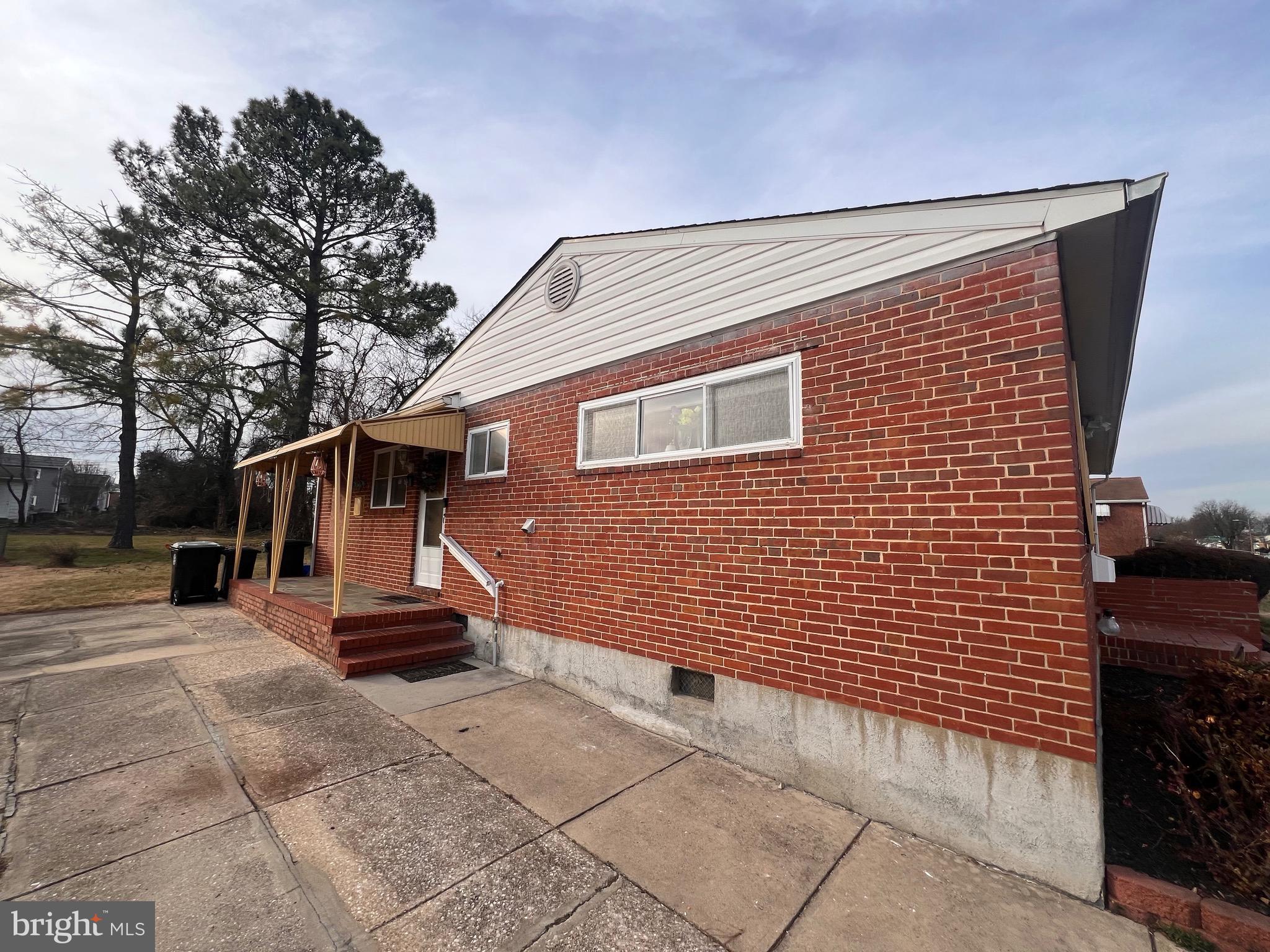 WINDSOR  MILL - Residential