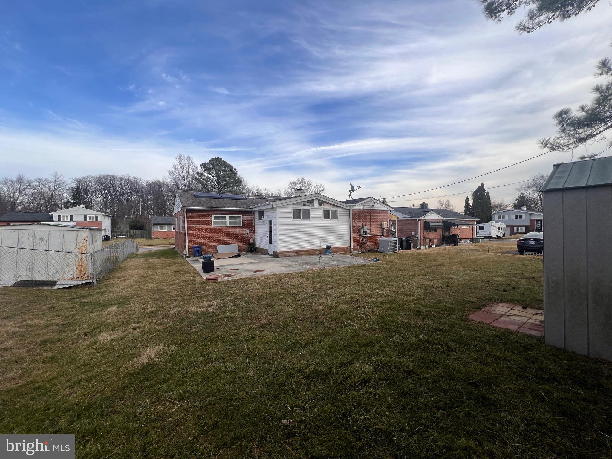 WINDSOR  MILL - Residential