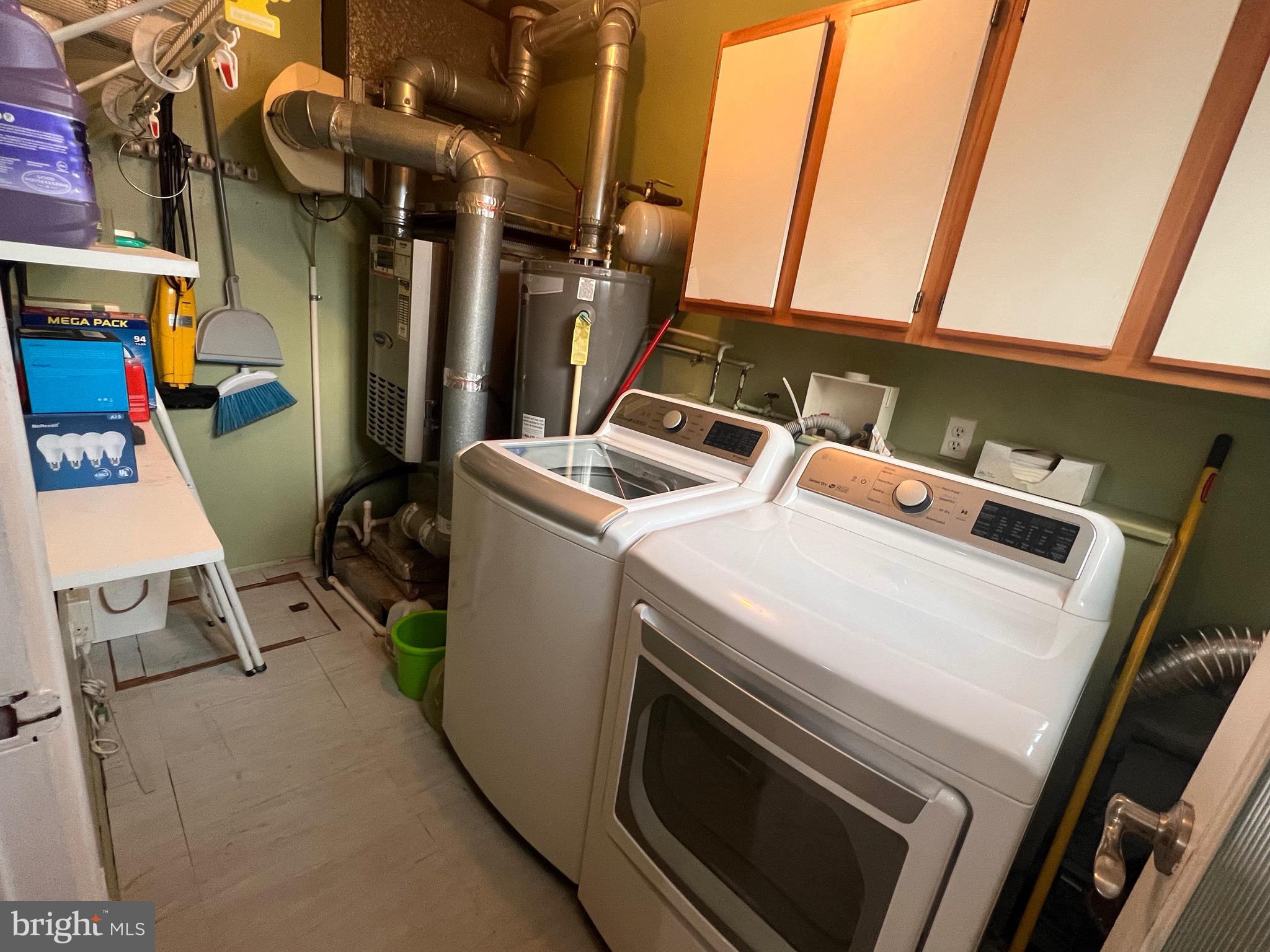 WINDSOR  MILL - Residential