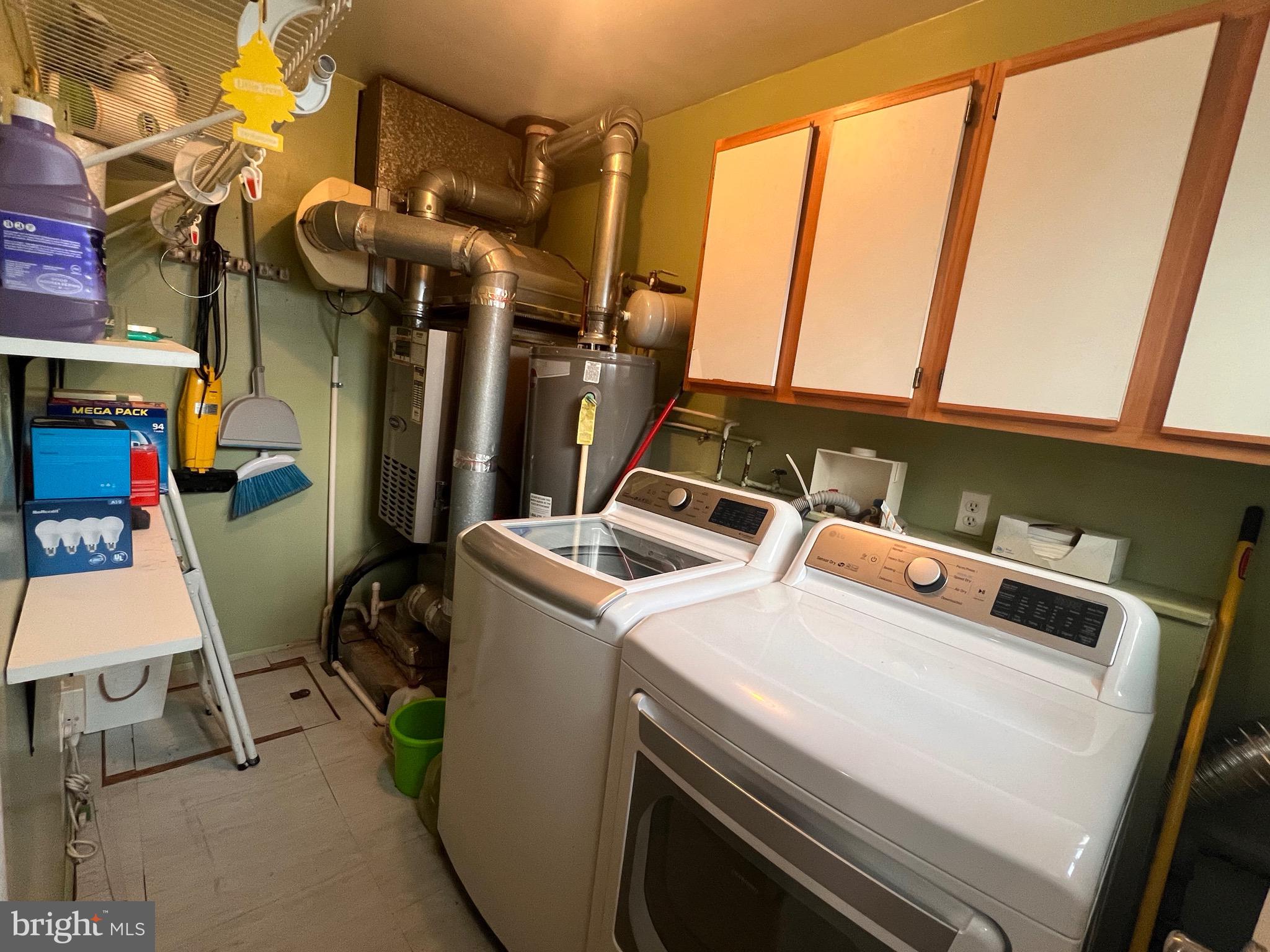 WINDSOR  MILL - Residential