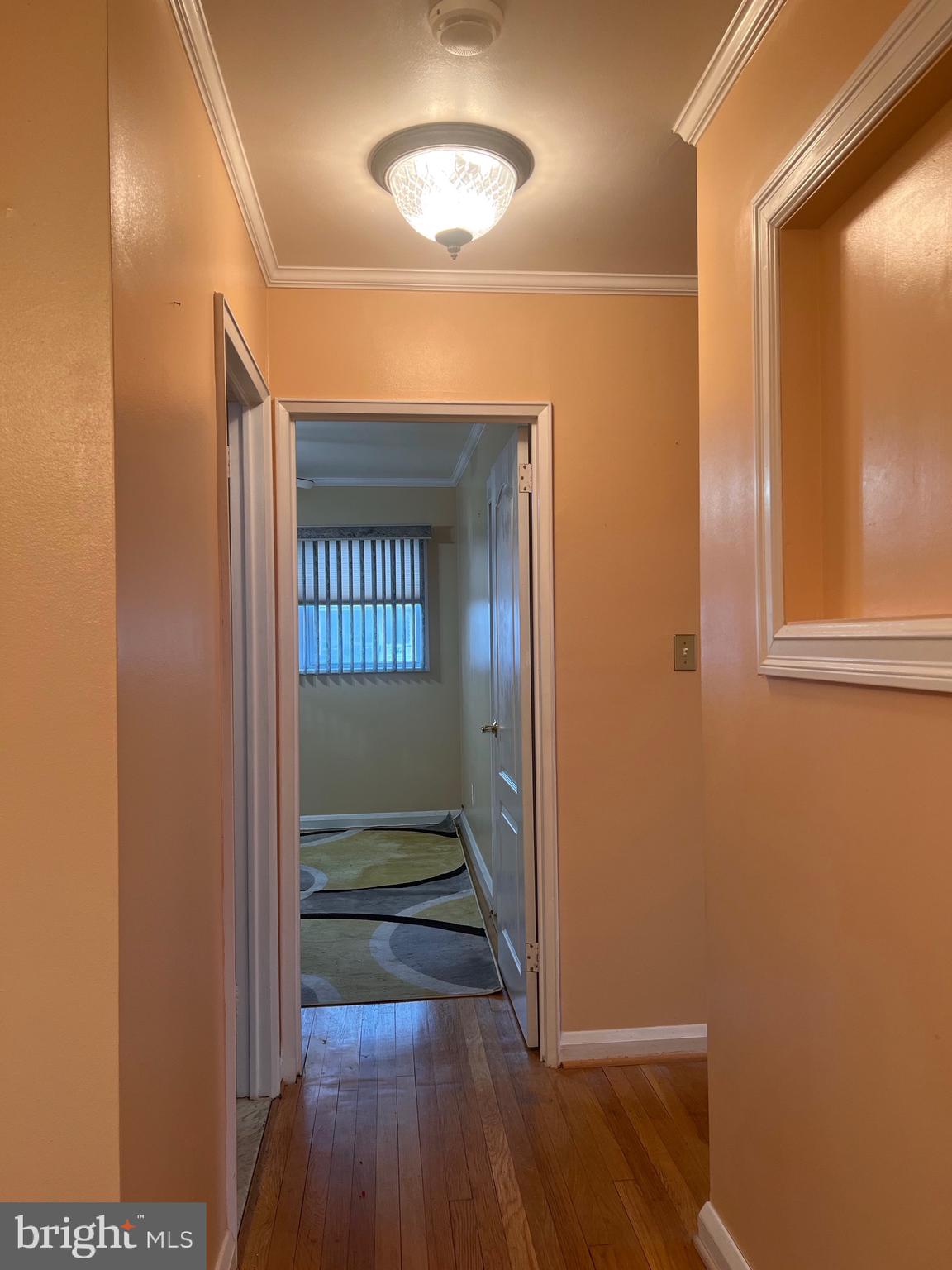 WINDSOR  MILL - Residential