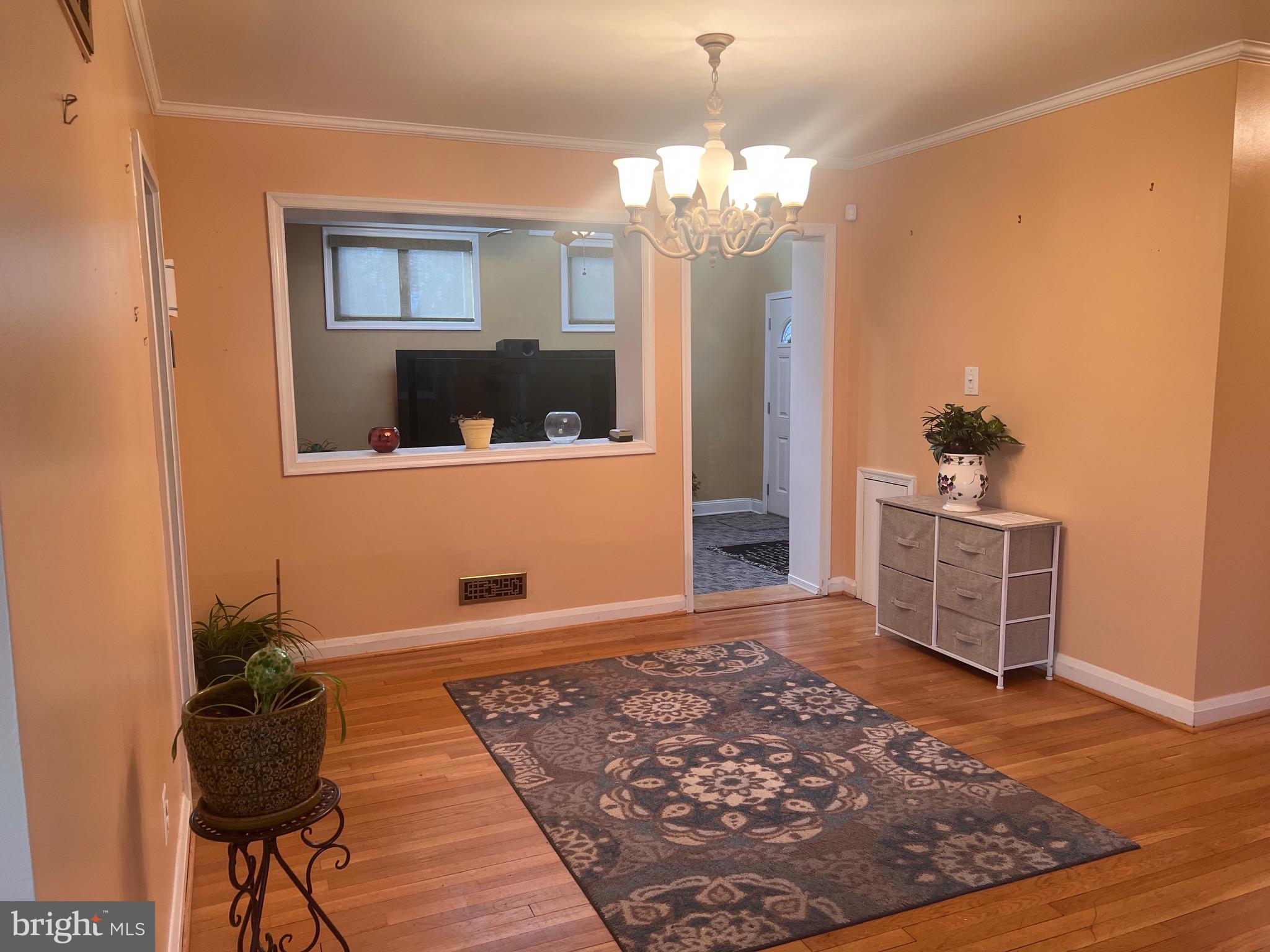 WINDSOR  MILL - Residential